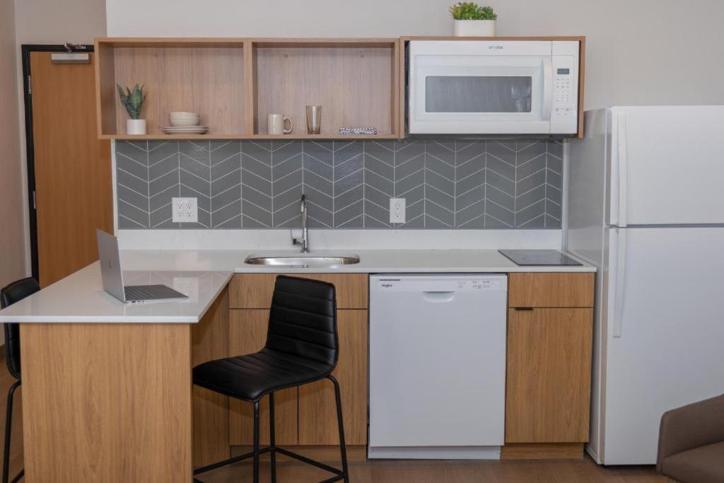 Livaway Suites Tri-Cities-Richland Εξωτερικό φωτογραφία